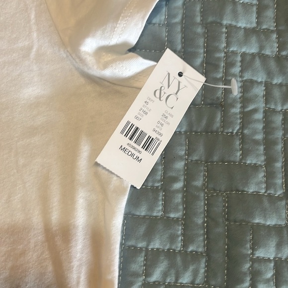 NY❤️CO No 1 MOM logo embellished tee Size M - Picture 7 of 9